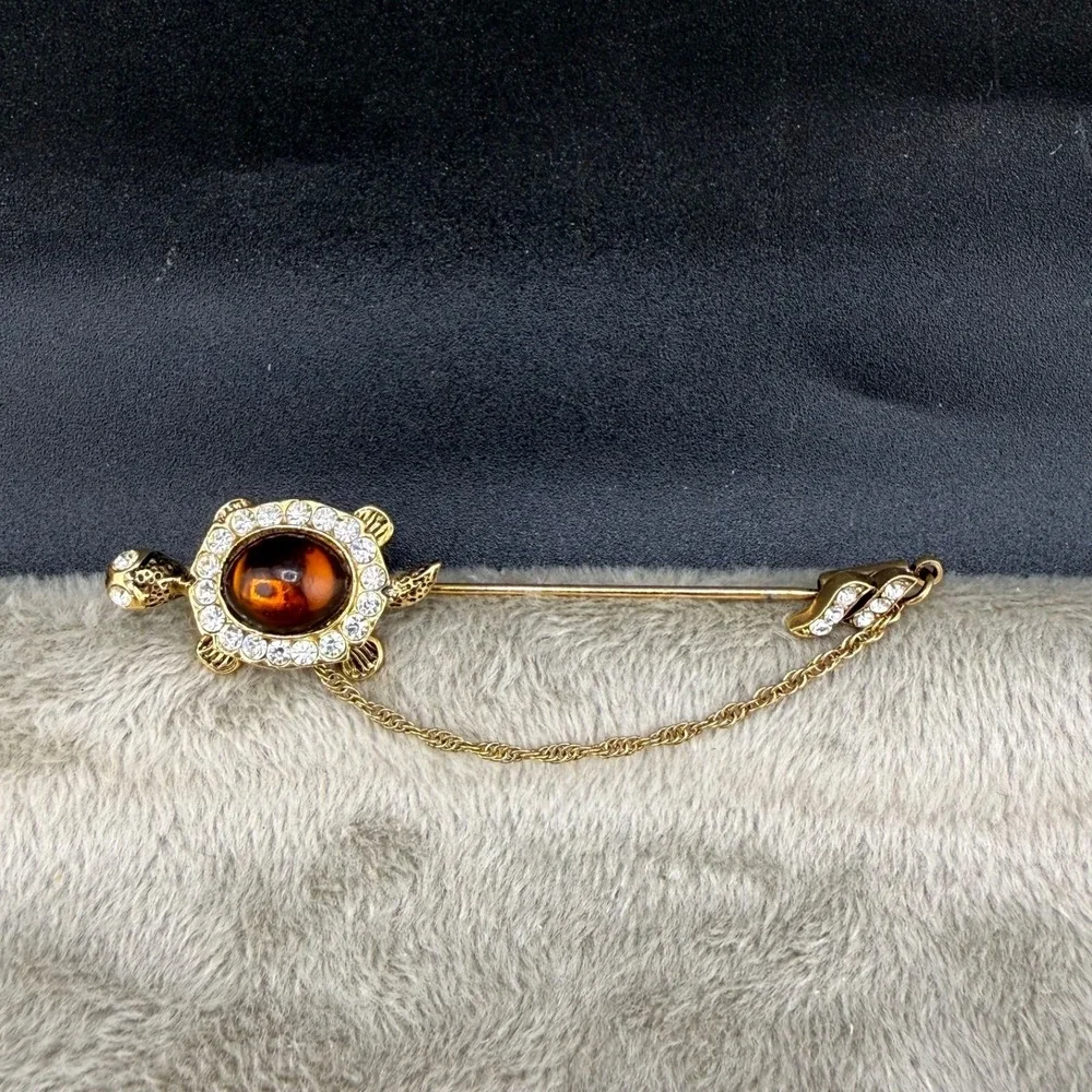 Vintage Jabot Turtle‎ Stick Pin Gold Tone Rhinestone